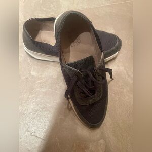 Women’s Black and Gray Casual Shoes